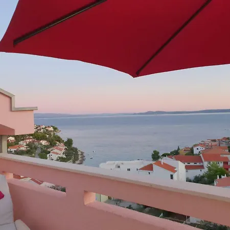 Penthouse Christina With Pool - Large Sunny Terrace - Seaview - 250m To And Restaurants - Free Parking - And Ciovo - 15 Minutes To Airport 公寓 特罗吉尔