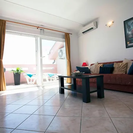 Apartman Penthouse Christina With Pool - Large Sunny Terrace - Seaview - 250m To And Restaurants - Free Parking - And Ciovo - 15 Minutes To Airport