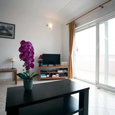 Penthouse Christina With Pool - Large Sunny Terrace - Seaview - 250m To And Restaurants - Free Parking - And Ciovo - 15 Minutes To Airport 公寓