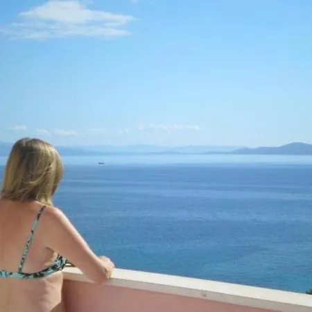 Penthouse Christina With Pool - Large Sunny Terrace - Seaview - 250m To And Restaurants - Free Parking - And Ciovo - 15 Minutes To Airport *
